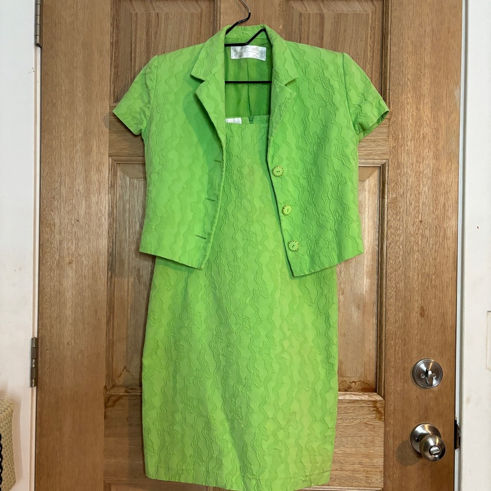 Genny Italian women’s vintage Drees and coat green size 8